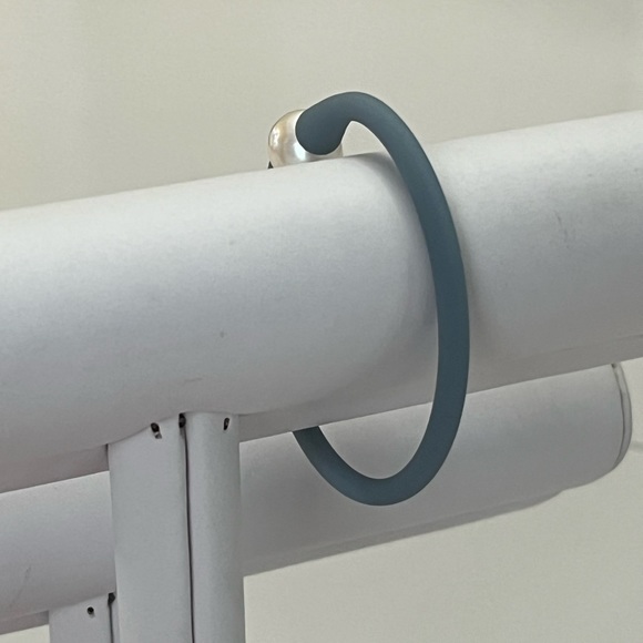 FRESH WATER PEARL BRACELET | Silicone | NEW! - Picture 6 of 14